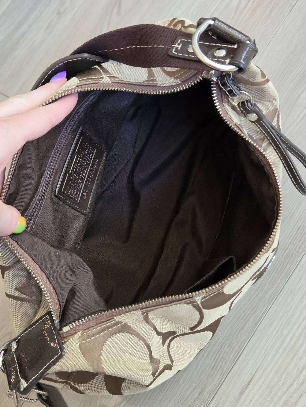 Coach F17434 Signature Stripe Hobo Shoulder Bag, Larger Size With Hang Tag - Picture 9 of 13